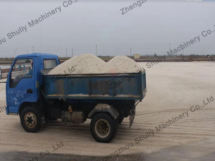 الكشف عن الوظائف الرئيسية لشاحنة نقل الملح