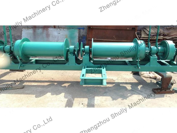 Plastic sheet retractor